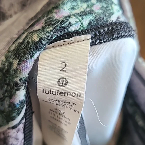 Lululemon Train Times High Rise Size 2. - Picture 3 of 5